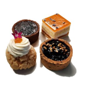 Coffret de mignardises sucrées, Eau de thym, traiteur à Montpellier