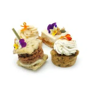 Assortiments de pièces végétariennes de saison par Eau de thym, traiteur à Montpellier